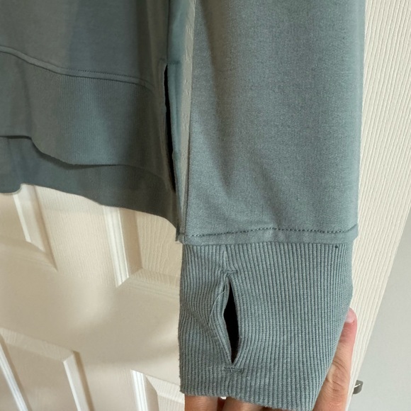 Women’s Workout Top - Picture 3 of 5